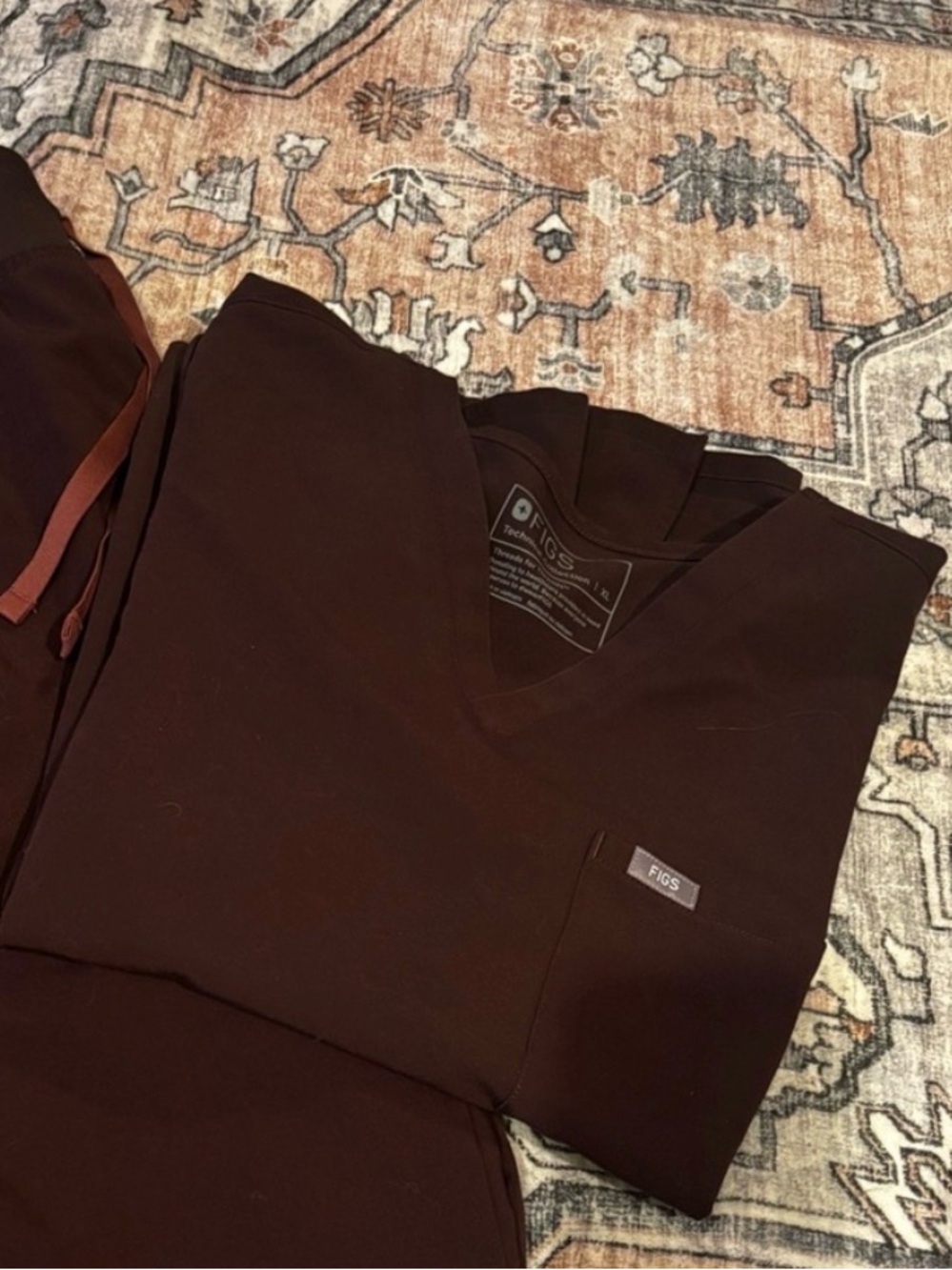 ESPRESSO XL Figs Caterina Scrub Top in Chocolate Brown